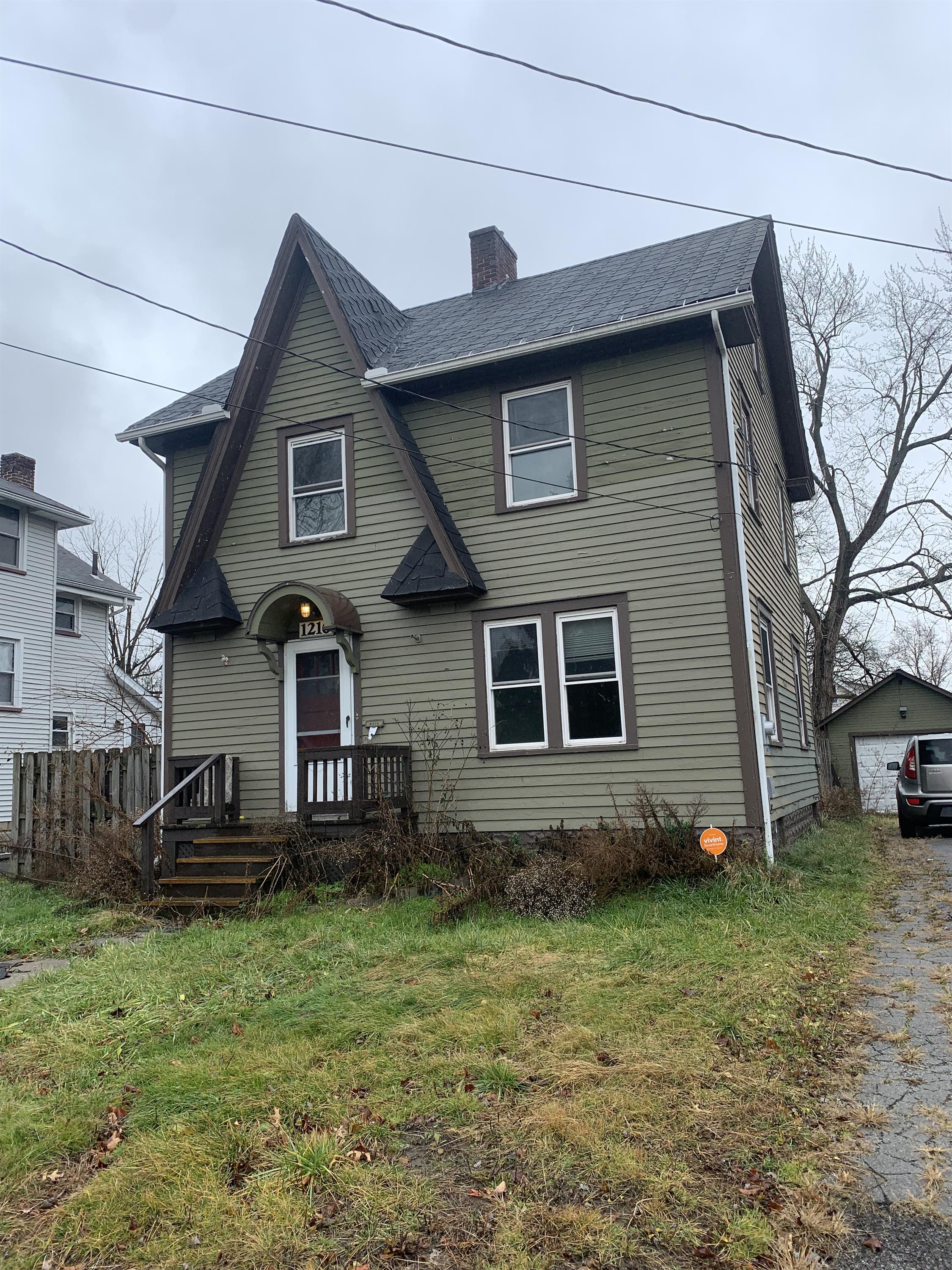 1216 Hollywood Street Northeast